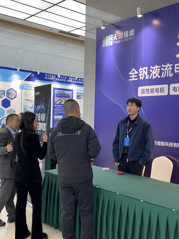 展会现场2.jpg